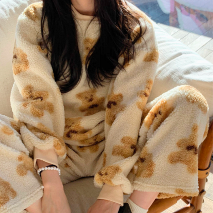 Mjuk vinterpyjamas-set med björnmotiv – Mila