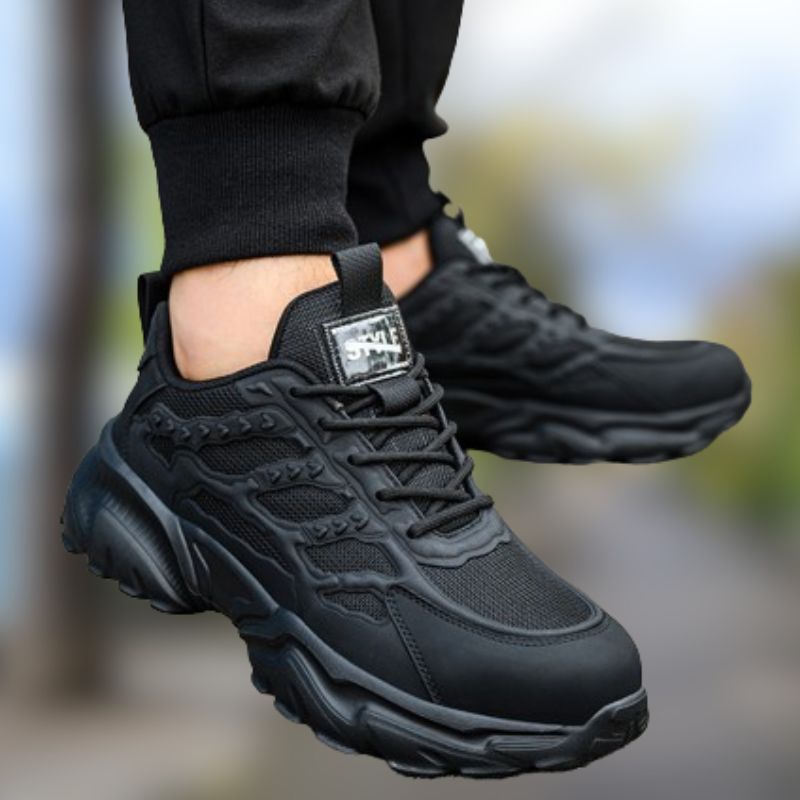 Schwarze Herren-Sneaker, atmungsaktiv, rutschfest, sportlich, ideal für Outdoor-Aktivitäten.