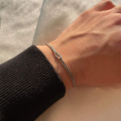 Minimalistiskt knutarmband – Elva