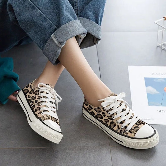 Stiliga leopardsneakers för damer – Savannah