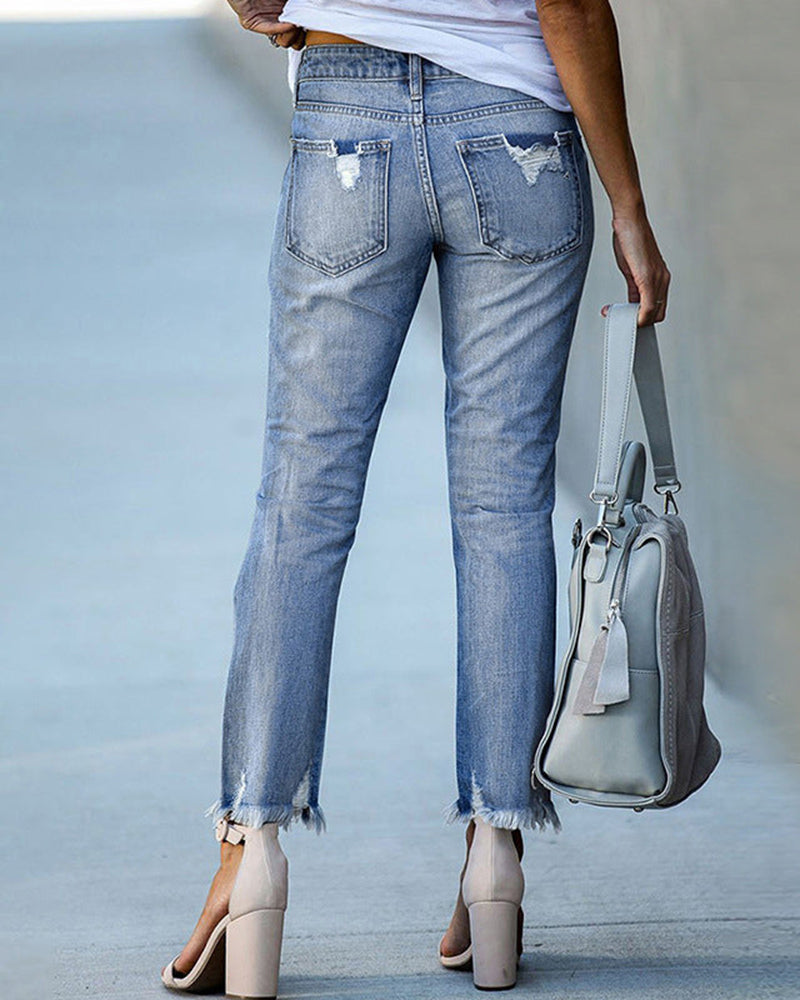 Slim fit-jeans för damer med hål – Lioras höstupptäckt