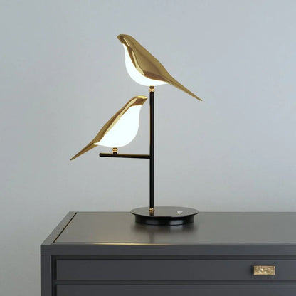 LED-bordslampa med stilren design - AvaBird
