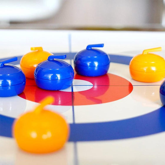 Mini-bordcurlingspel för hemmet med glidstenar och magnetstänger