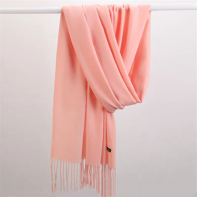 Rosa Kaschmirschal, weich, elegant, Damenmode, Accessoire, Fransen, luxuriös, warm, stilvoll