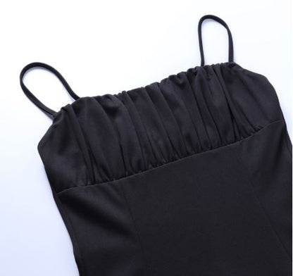 Schwarzes Spaghettiträger-Kleid, elegantes Design, Damenmode, Abendkleid, knielang.