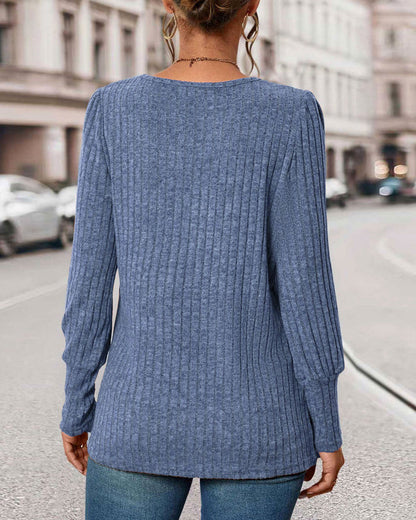 Stickad topp för damer med knappar – Mireille