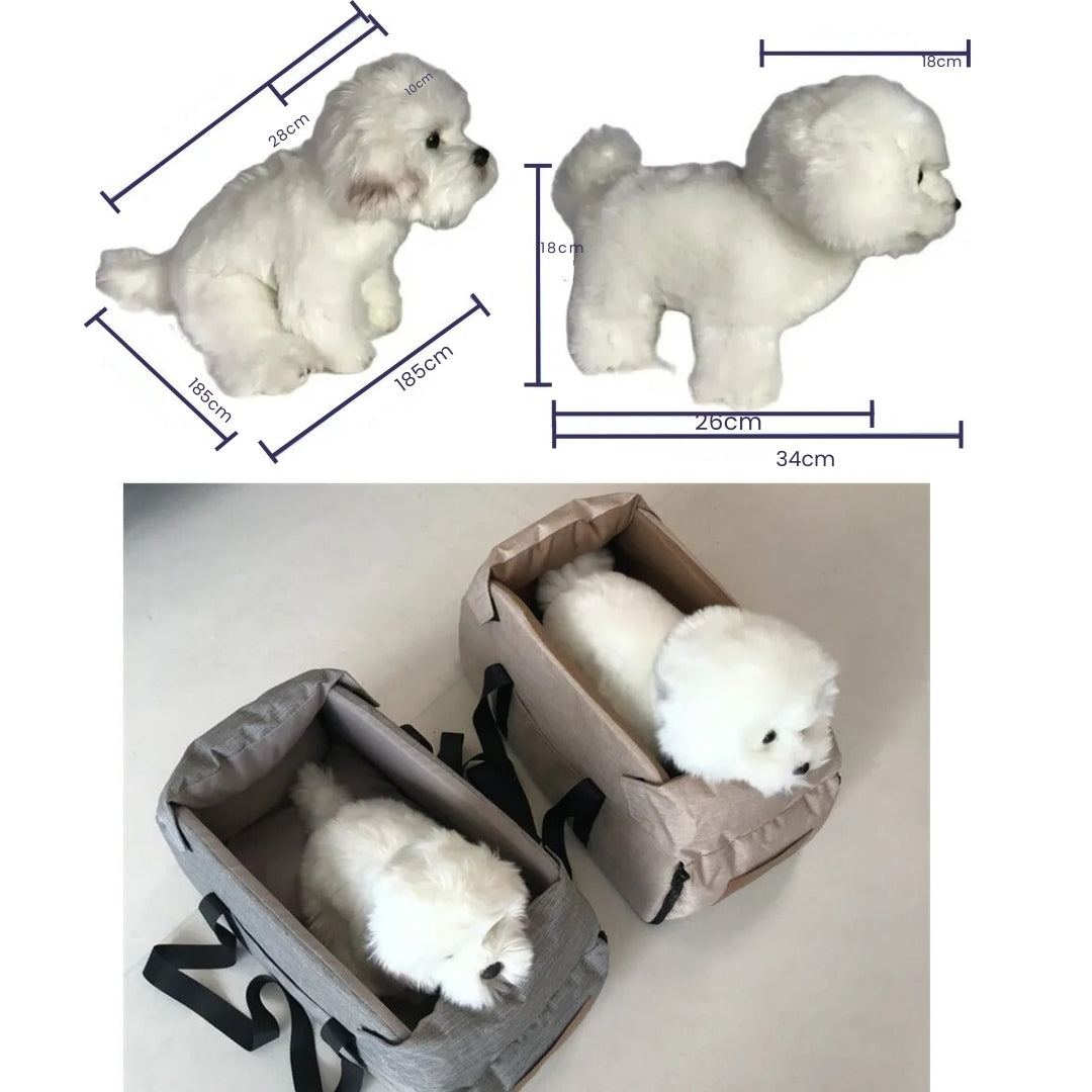 Zwei weiße Plüschhunde in grauen Tragetaschen, Größenangaben, weiches Spielzeug.