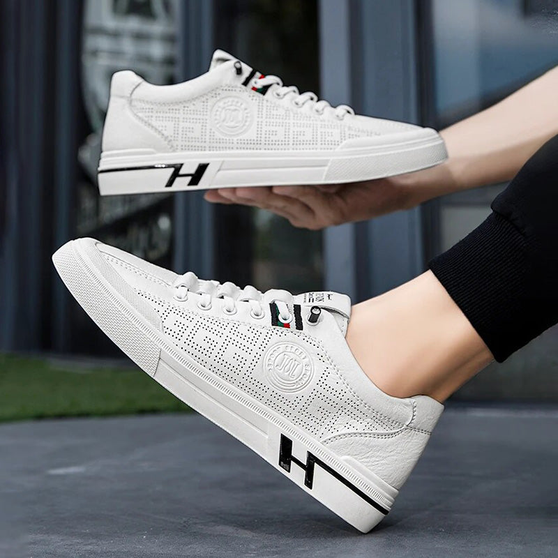 Herresneakers i perforerat läder med lätt konstruktion – Ethan