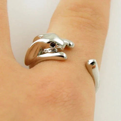 Silberner Hasenring, verstellbar, Tiermotiv, Damenmode, Schmuckaccessoire, Geschenkidee.