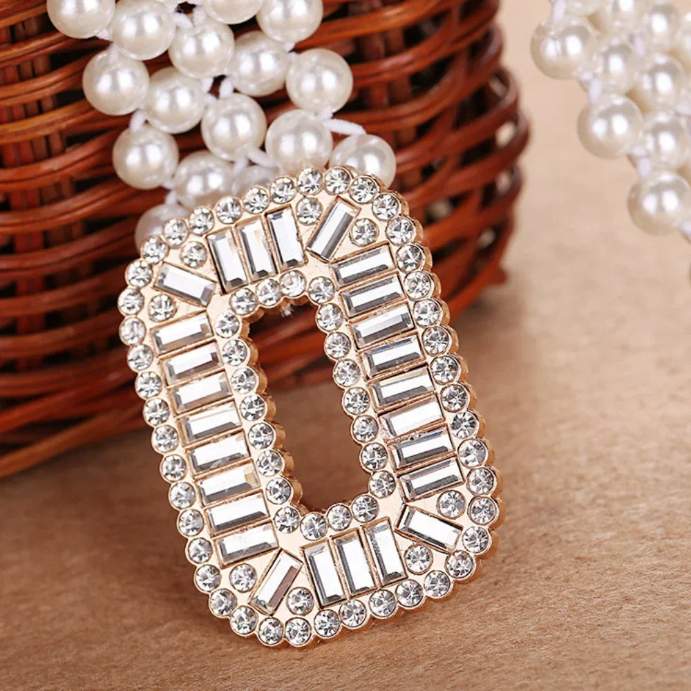 Rechteckige Strass-Haarklammer, silber, funkelnd, modisches Accessoire, Damenfrisur.