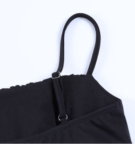 Schwarzes Spaghettiträger-Top aus Baumwolle, verstellbare Träger, Damenmode, elegant.