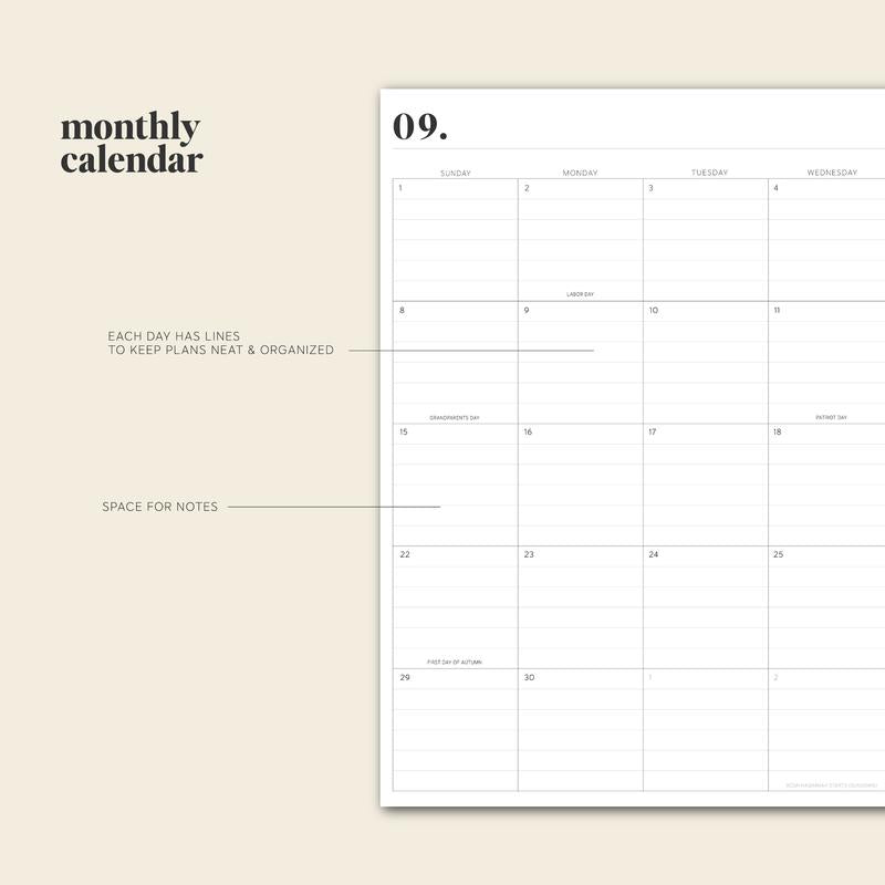 Weißer Monatskalender mit Linien, Platz für Notizen, minimalistisch, organisiert, Bürobedarf.