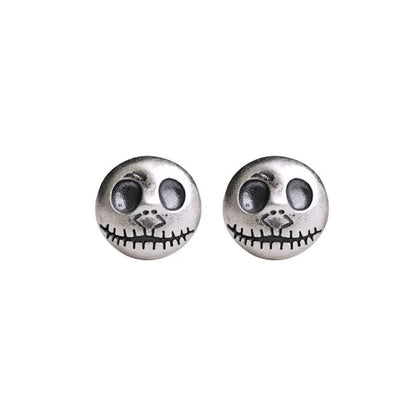 Silberne Totenkopf-Ohrringe, runde Form, Halloween-Schmuck, gruseliges Design.