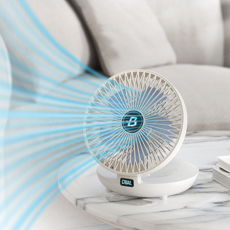 Weißer Tischventilator mit Luftstrom auf Marmortisch, modernes Design, energiesparend.