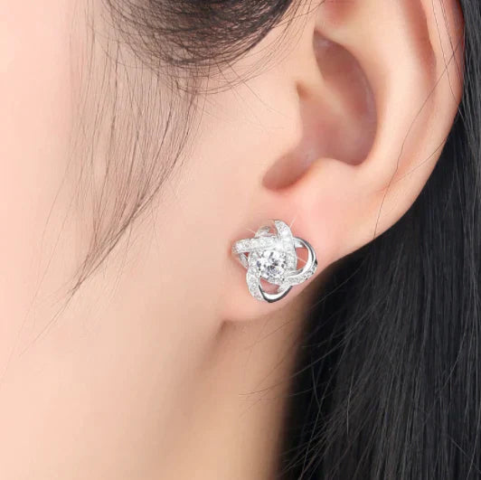 Silberne Ohrringe mit Zirkonia, elegantes Design, Damen-Schmuck, Geschenkideen, modisch.