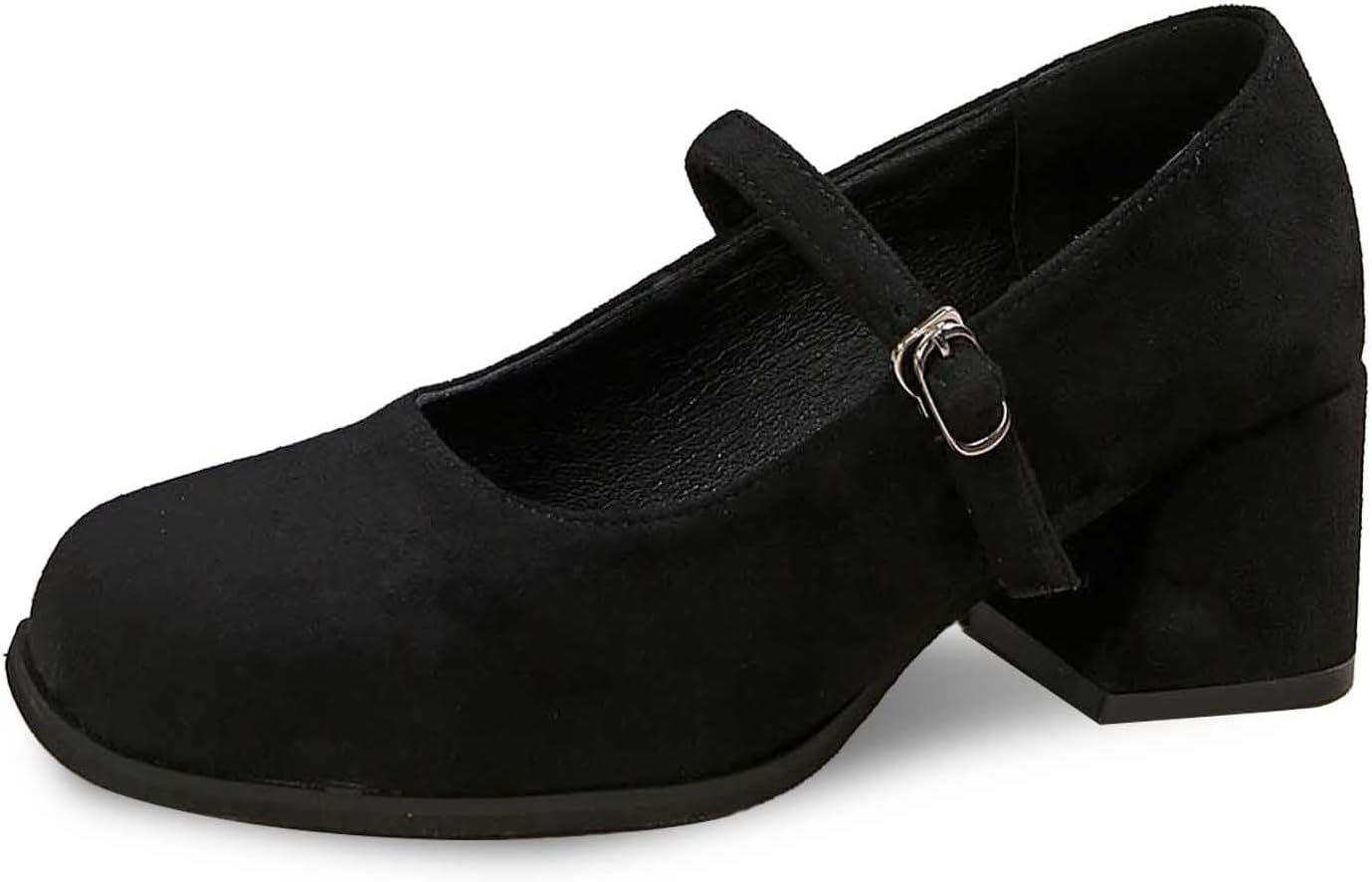 Pumps i mocka med spänne – Lena Oktoberfest 2026
