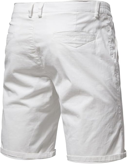 Baksidan av vita shorts med en bakficka, skärmlinningar, resår i midjan och uppvikta benslut. 8