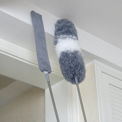 Grauer Staubwedel mit Teleskopstange, Mikrofaser, ideal für schwer erreichbare Stellen.
