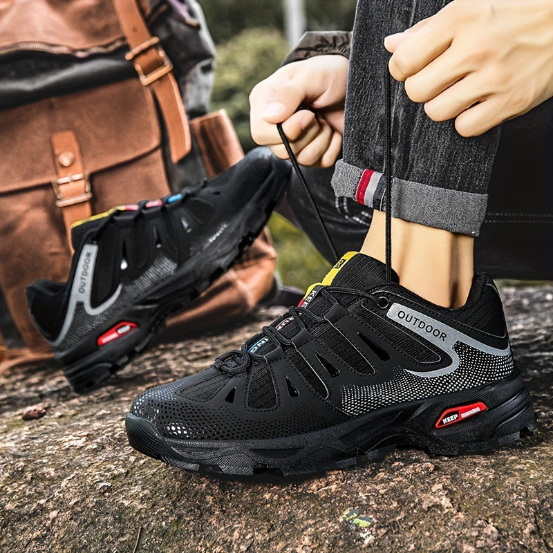 Schwarze Outdoor-Wanderschuhe, atmungsaktiv, rutschfest, ideal für Trekking und Abenteuer.