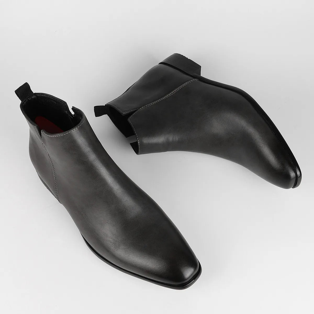 Dunkelgrüne Chelsea Boots aus Leder für Herren, elegant, rutschfeste Sohle, modisch.