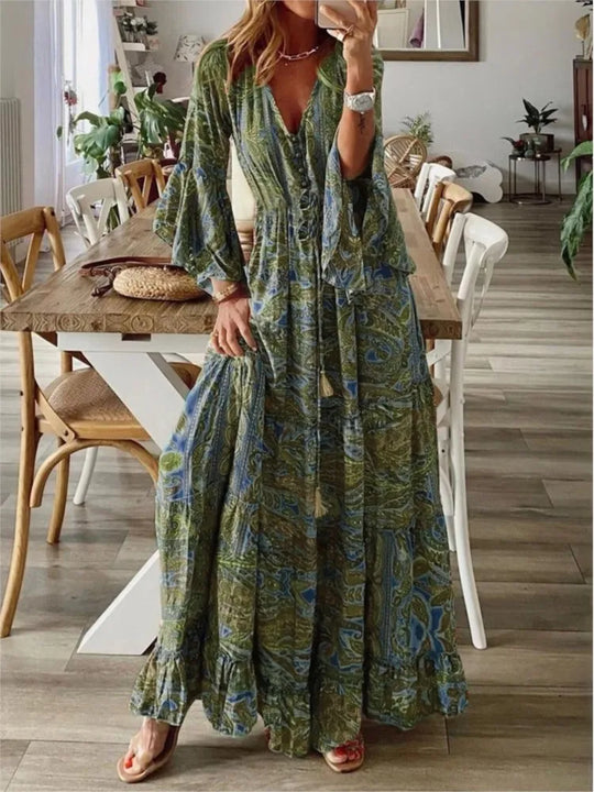 Boho-maxiklänning med flytande passform och detaljer – Amira