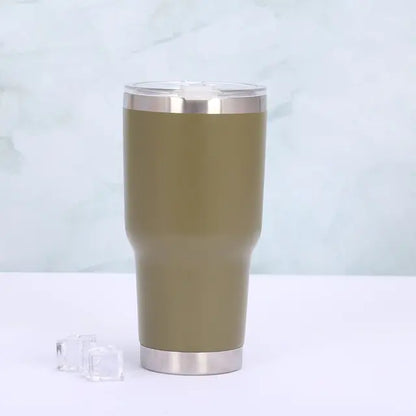 Grüner Edelstahl-Thermobecher mit Deckel, isoliert, 500ml, ideal für heiße und kalte Getränke.