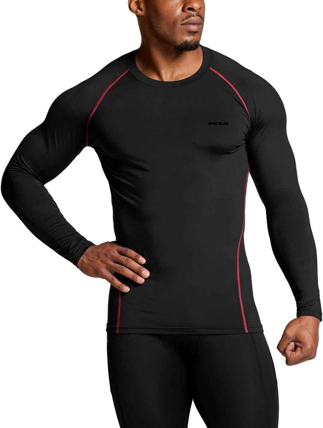 Schwarzes Herren-Kompressionsshirt, langarm, atmungsaktiv, ideal für Sport und Fitness.