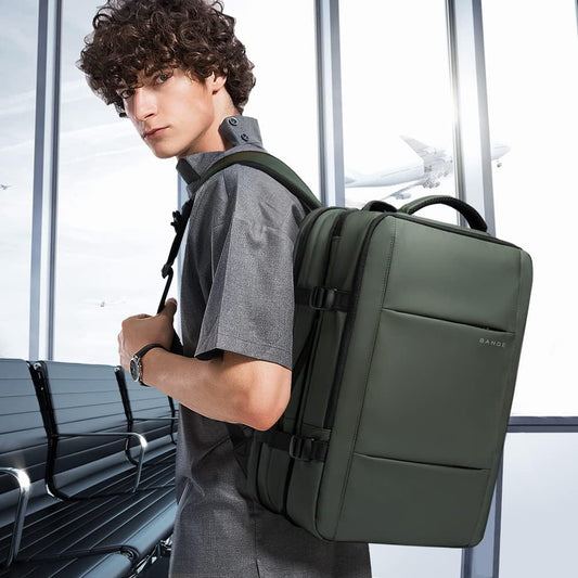 Expanderbar 26–45 L vattentät resryggsäck med laptopfack och duffelalternativ