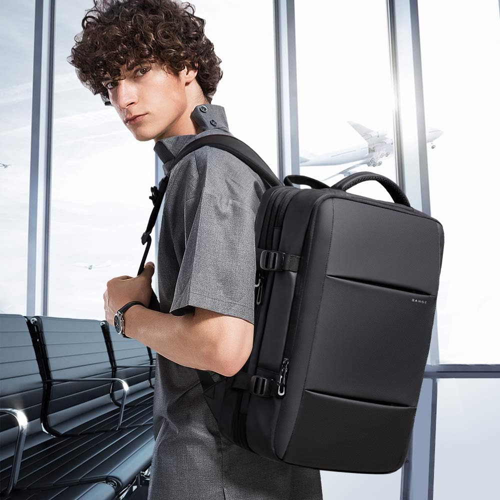 Expanderbar 26–45 L vattentät resryggsäck med laptopfack och duffelalternativ