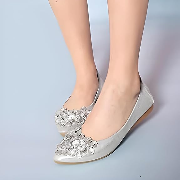 Damen Ballerinas silber, flach, mit Strasssteinen, elegantes Design, festliche Schuhe.
