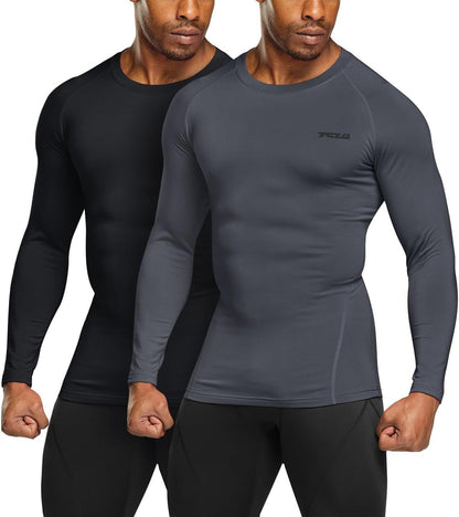 Zwei Herren-Kompressionsshirts, langarm, schwarz und grau, Sportbekleidung, eng anliegend.