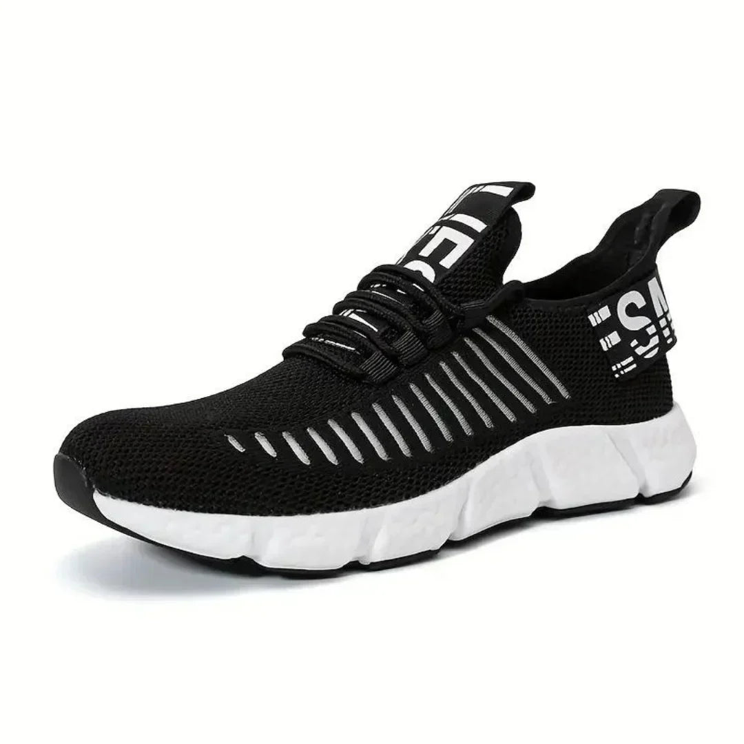 Schwarzer Sportschuh, atmungsaktiv, mit weißer Sohle, ideal für Laufen und Fitness.