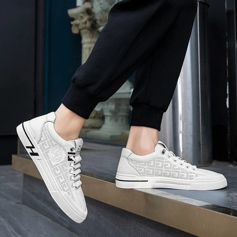Herresneakers i perforerat läder med lätt konstruktion – Ethan