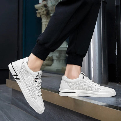 Herresneakers i perforerat läder med lätt konstruktion – Ethan