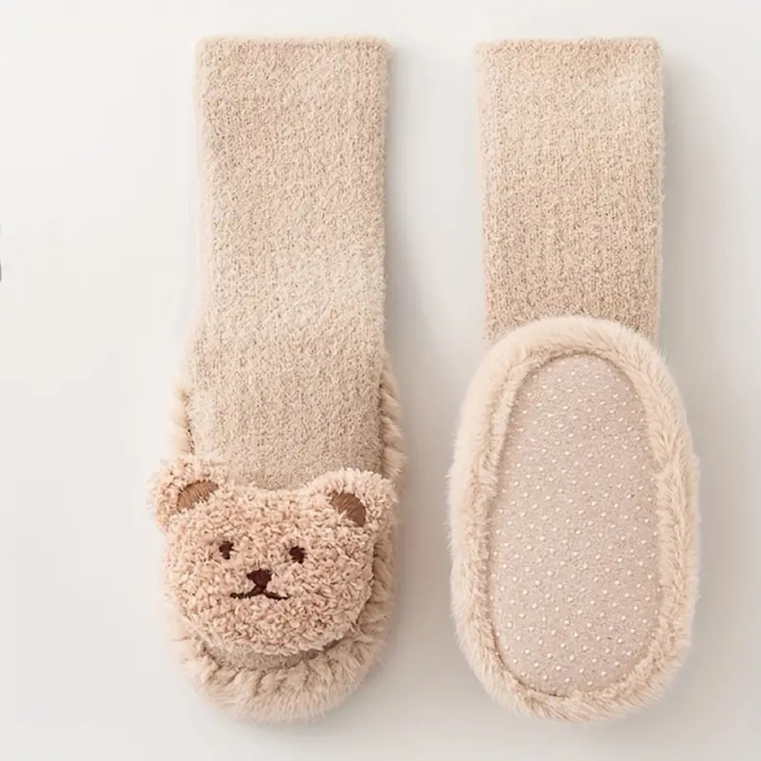 Barnens inneskor med strumpor med björnar – CozyBear