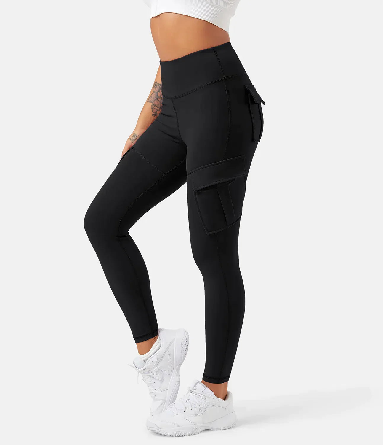 Schwarze Damen-Cargoleggings mit Taschen, hoher Bund, sportlich, bequem, elastisch.