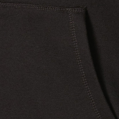 Schwarzer Baumwoll-Hoodie, Nahaufnahme der Kängurutasche, weiches Material, Freizeitmode.
