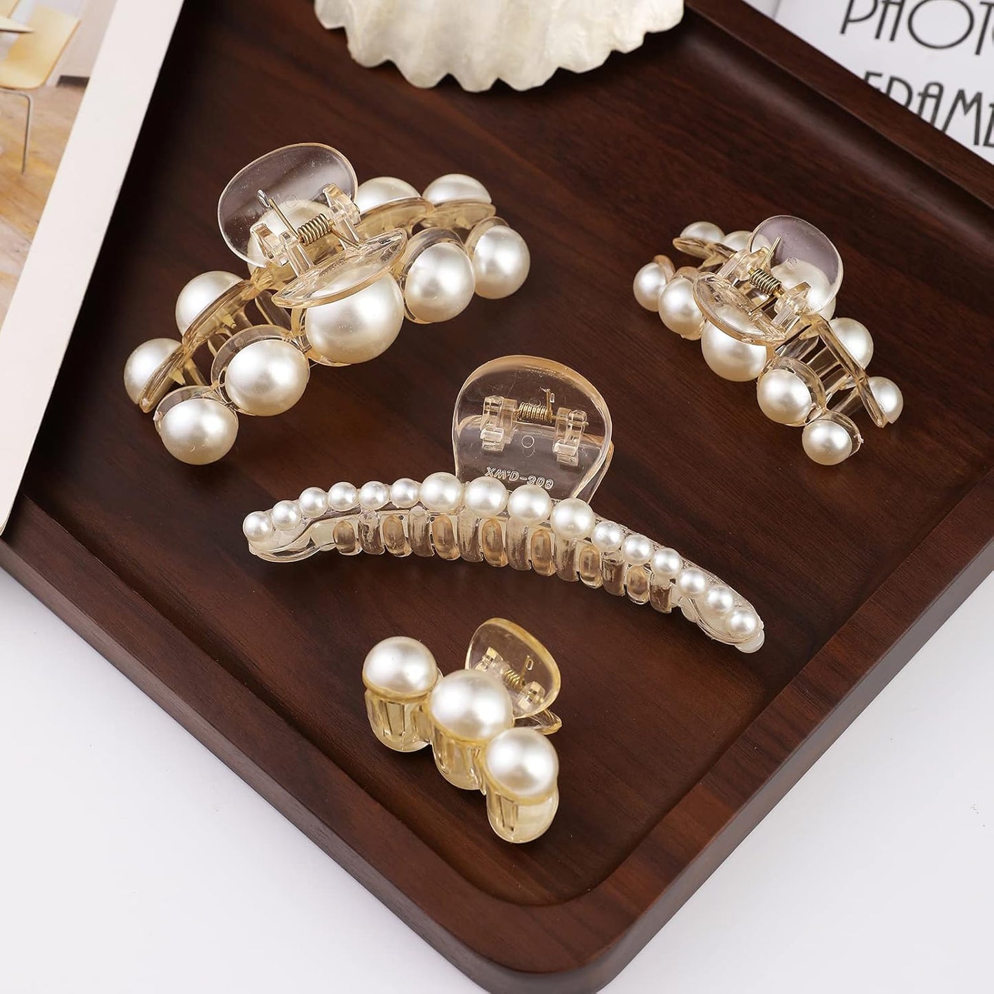 Transparente Haarklammern mit Perlen, Set aus vier, modisches Haaraccessoire, elegant, Damen.