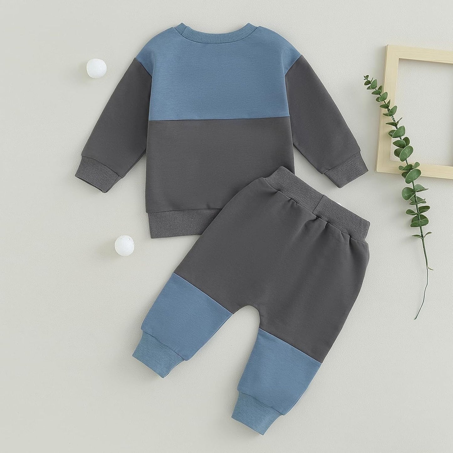 Zweiteiliger Baby-Jogginganzug, blau-grau, Baumwolle, langärmelig, bequem, modisch.