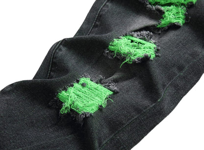 Schwarze Jeans mit grünen Flicken, zerrissen, modisch, Baumwolle, Unisex, Streetwear.