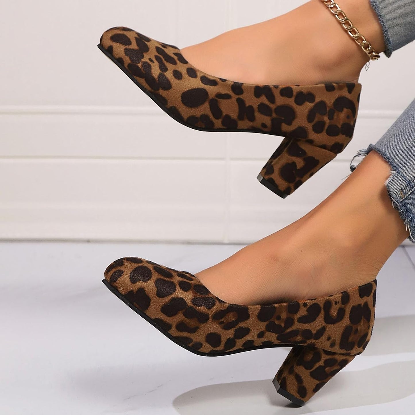 Pumps i sammet med leopardmönster – Clara Oktoberfest 2026