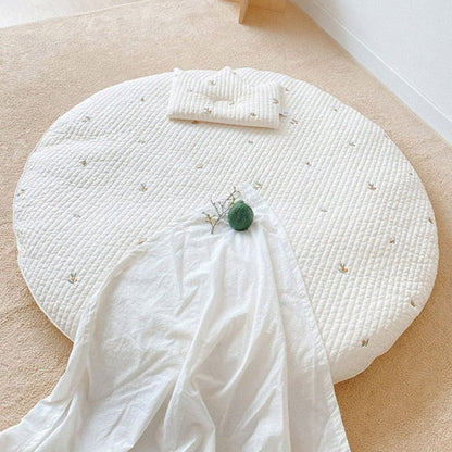Polstrad babygymmatta i bomull med djurmotivbroderi - 80 cm
