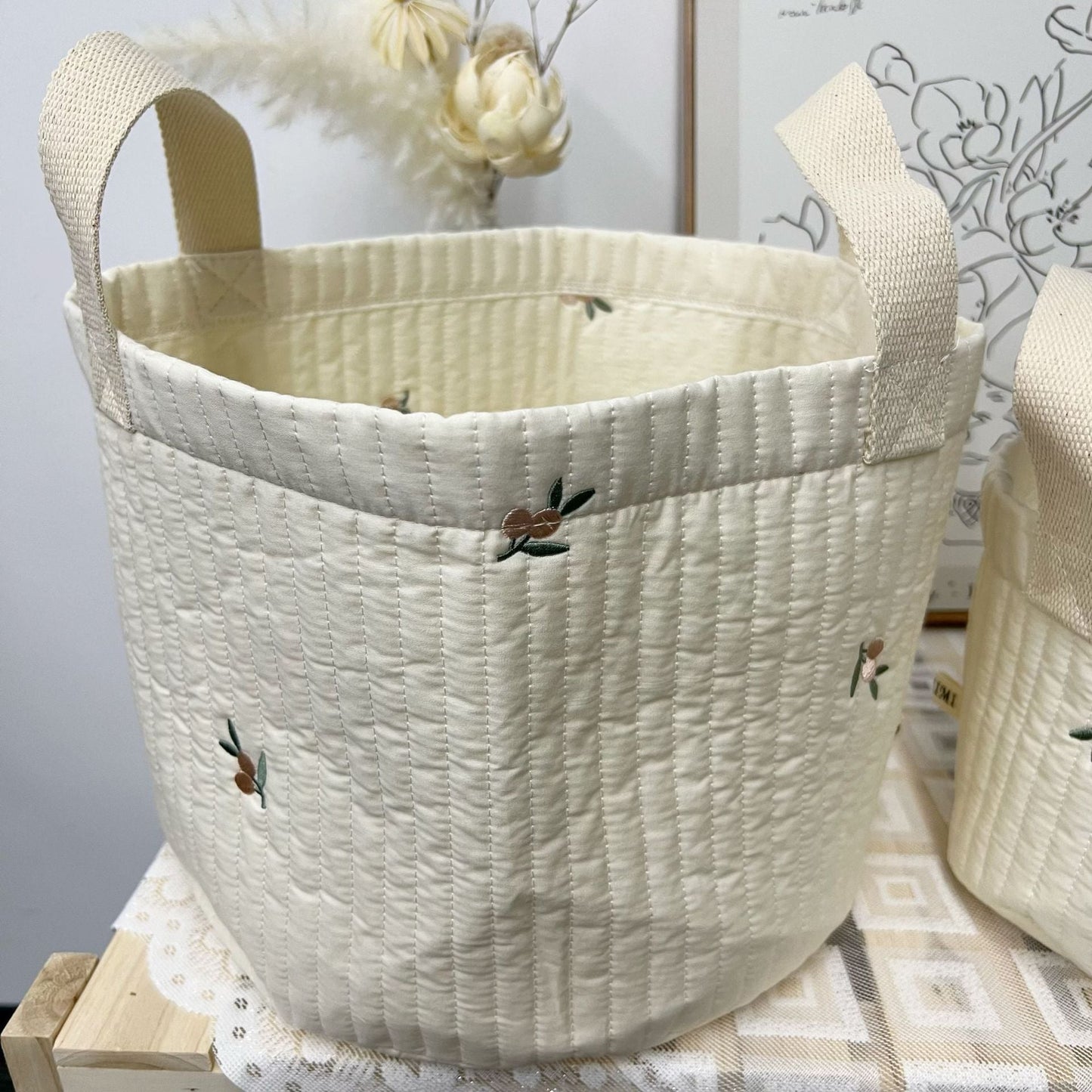 Quiltad tygförvaring för barnrummet – 1+1 gratis