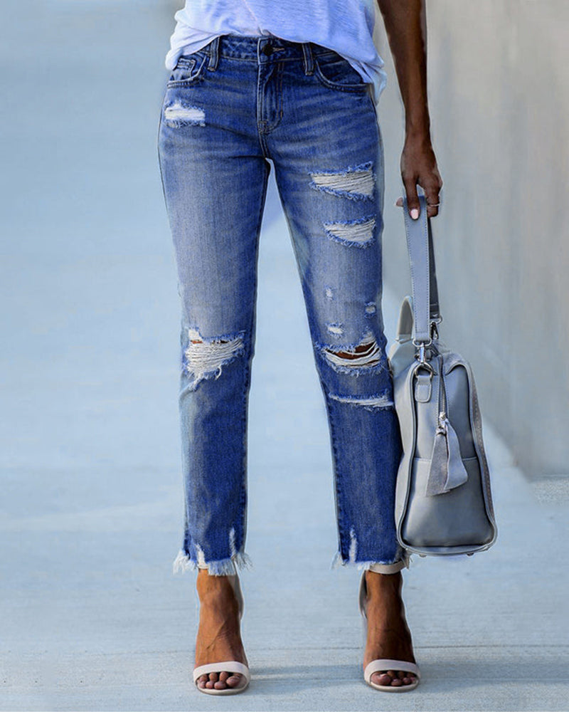 Slim fit-jeans för damer med hål – Lioras höstupptäckt