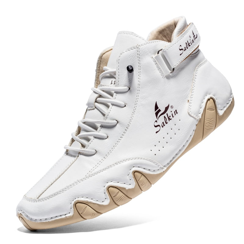 Weiße Leder-Sneaker mit beige Sohle, hoher Schaft, sportlich, modisch, Salzin-Logo.
