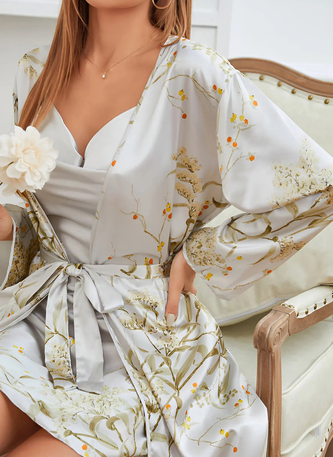Tvådelad satinklänning-kimono set för damer – Livia Höstromantik Edition