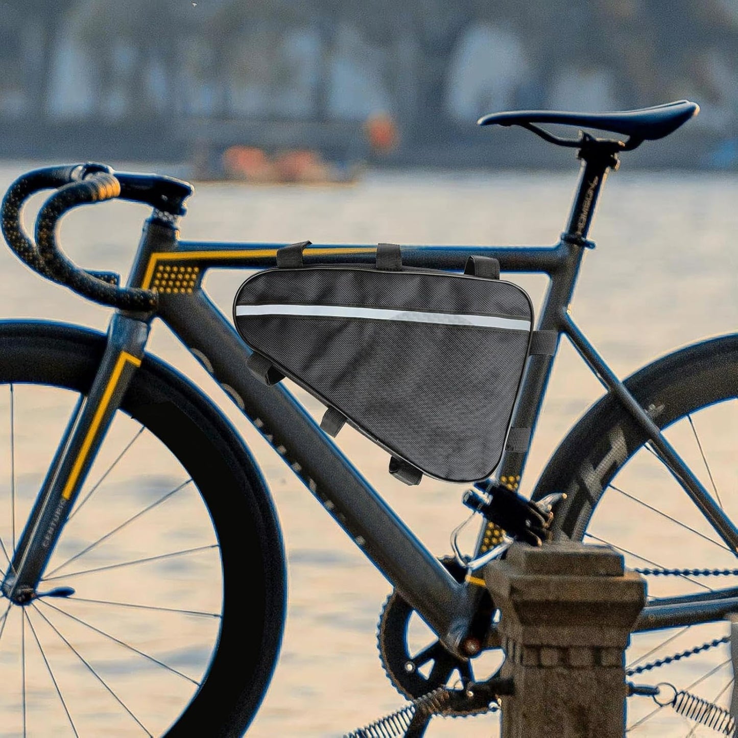 Triangelformad batteriväska för elcykel – Voltrix