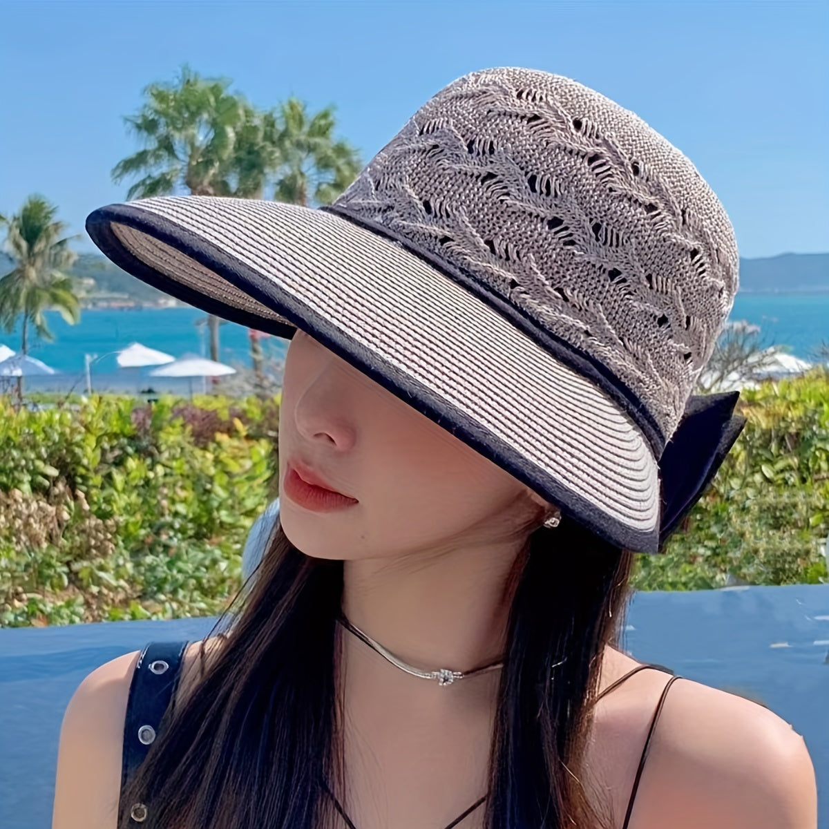 Flätad sommarhatt med sladdetalj – Norah