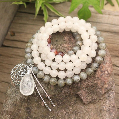 108 Perlen Mala aus Amethyst, Labradorit, weißem Stein, Chakra Schmuck, Meditation, Spiritualität.