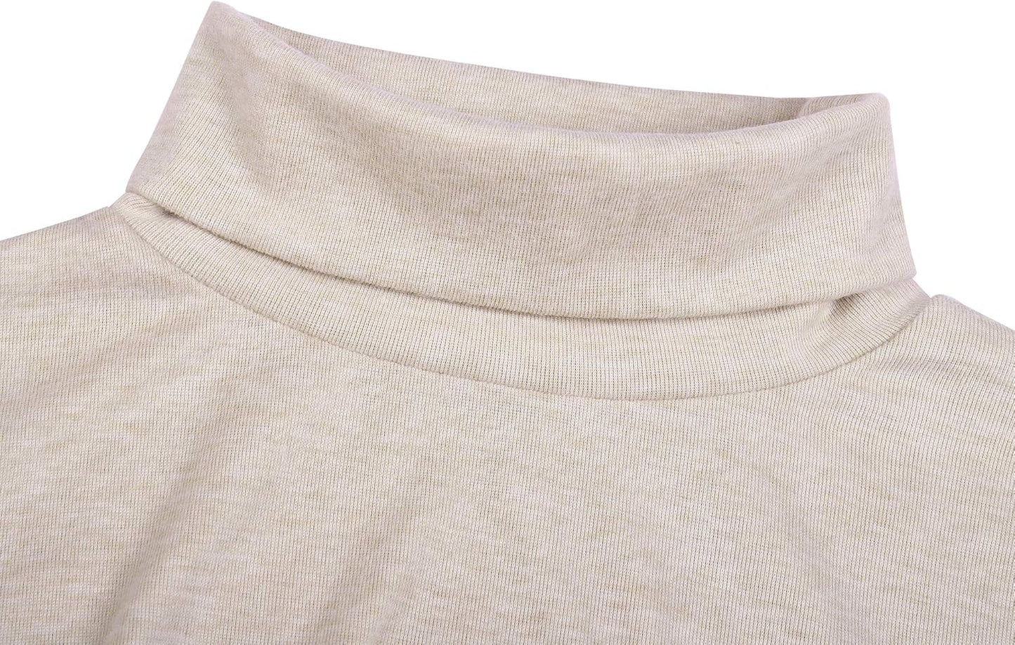 Beiger Rollkragenpullover aus Baumwolle, weicher Stoff, modisches Design, Herbstbekleidung.